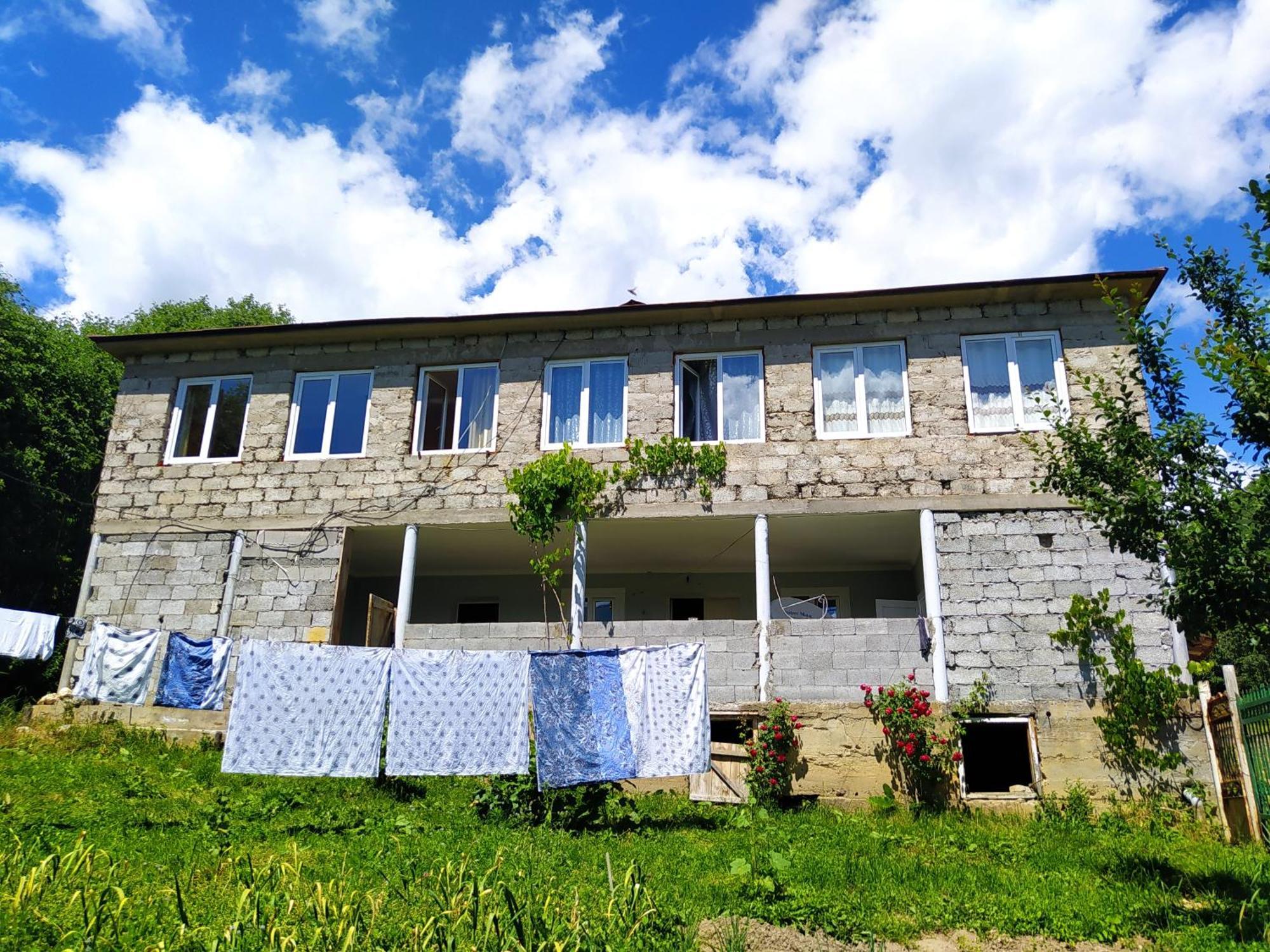 Gujejiani Guest House Местия Экстерьер фото