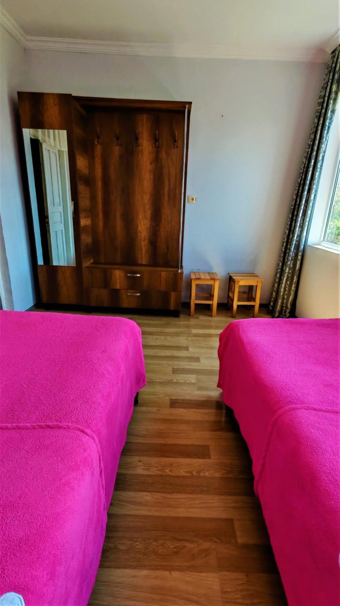 Gujejiani Guest House Местия Экстерьер фото