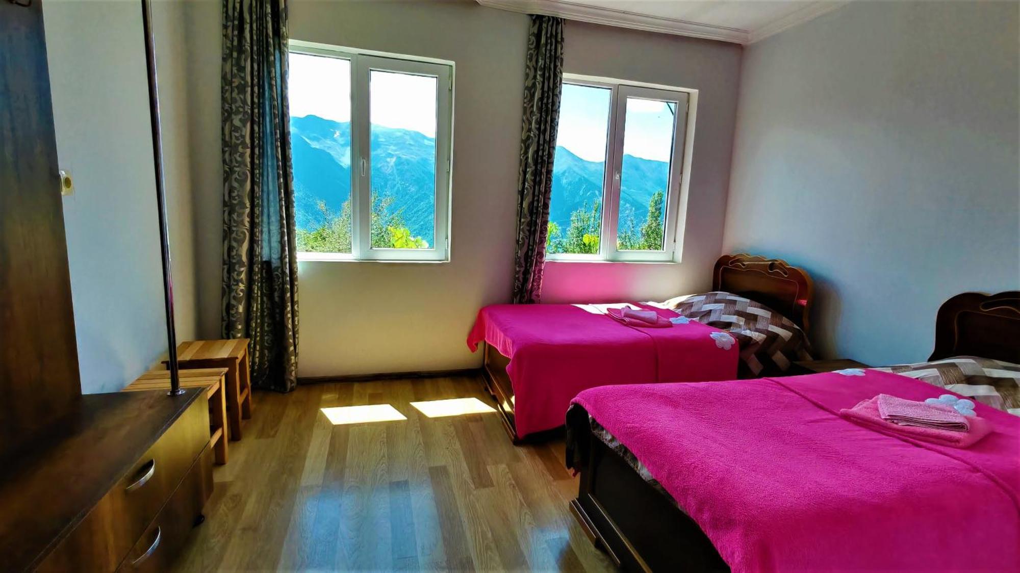 Gujejiani Guest House Местия Экстерьер фото