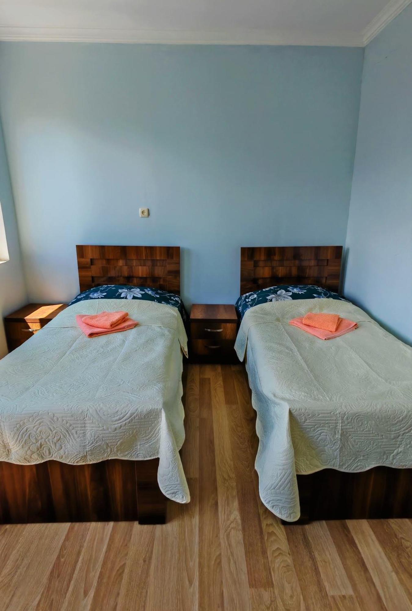Gujejiani Guest House Местия Экстерьер фото