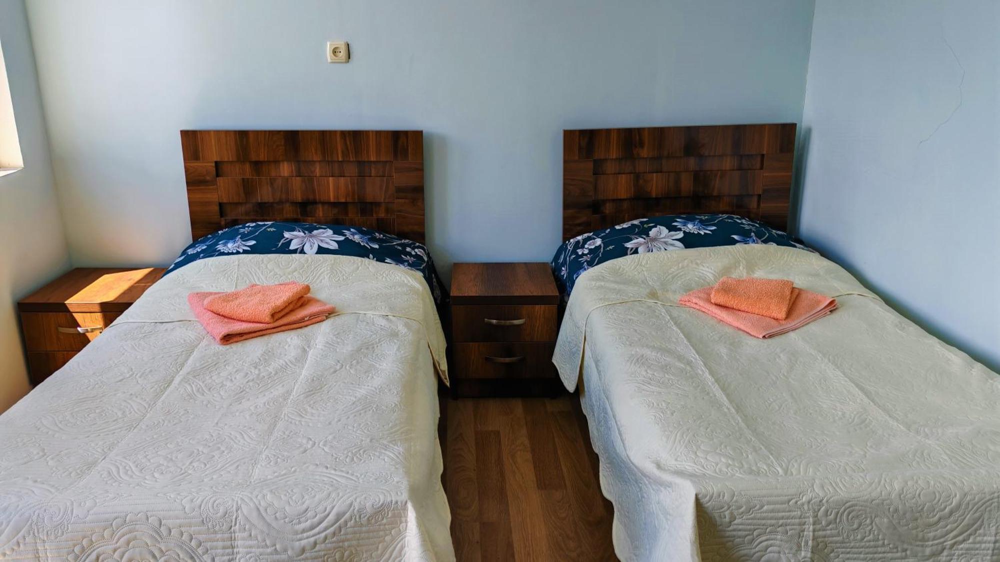 Gujejiani Guest House Местия Экстерьер фото